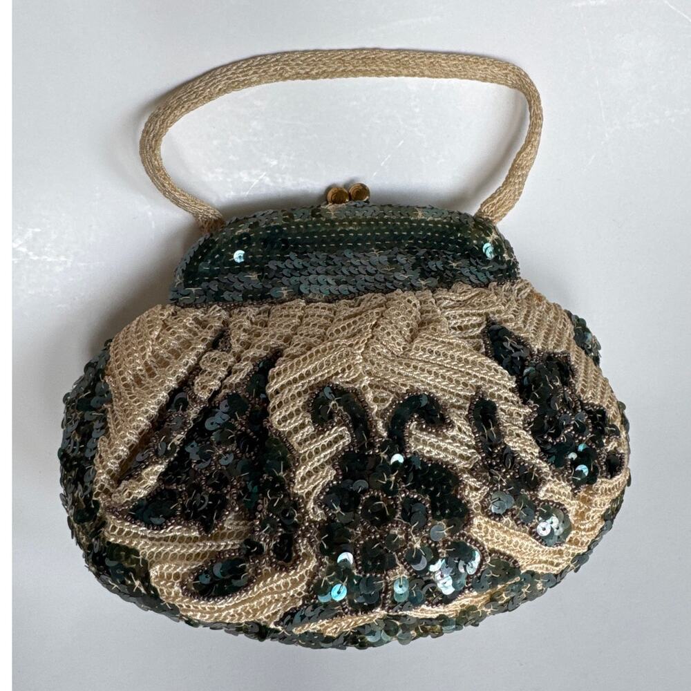 Vtg flapper style Made In Belgium crocheted sequin beaded kiss clasp formal bag